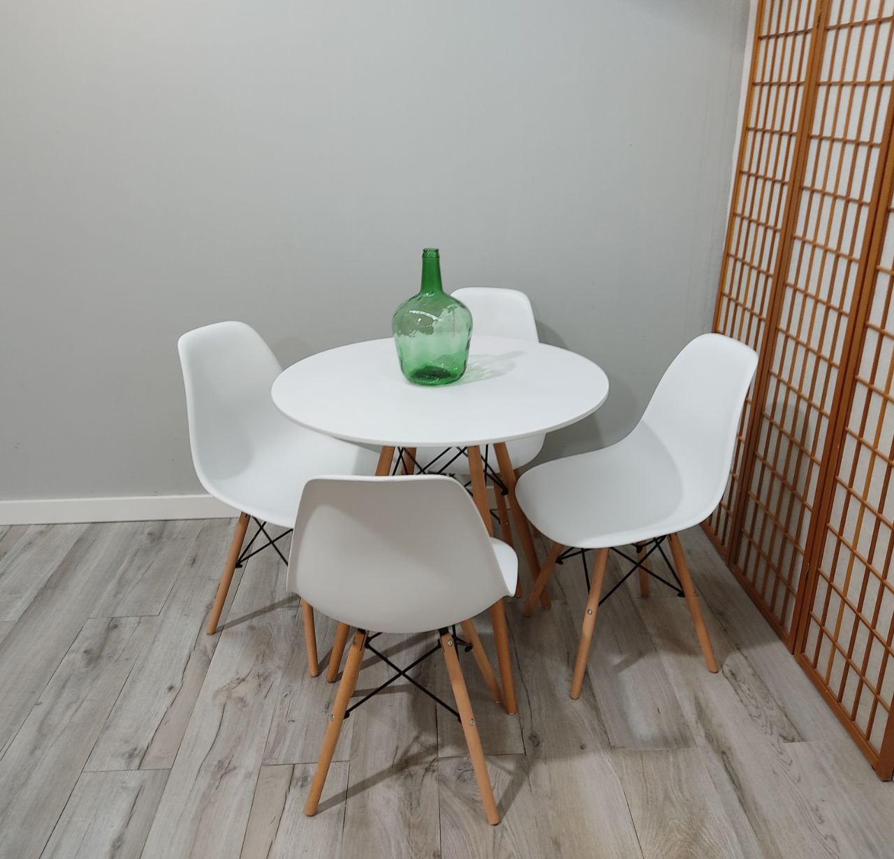 CONJUNTO DE MESA MÁS CUATRO SILLAS DINAMARCA ESTILO NÓRDICO